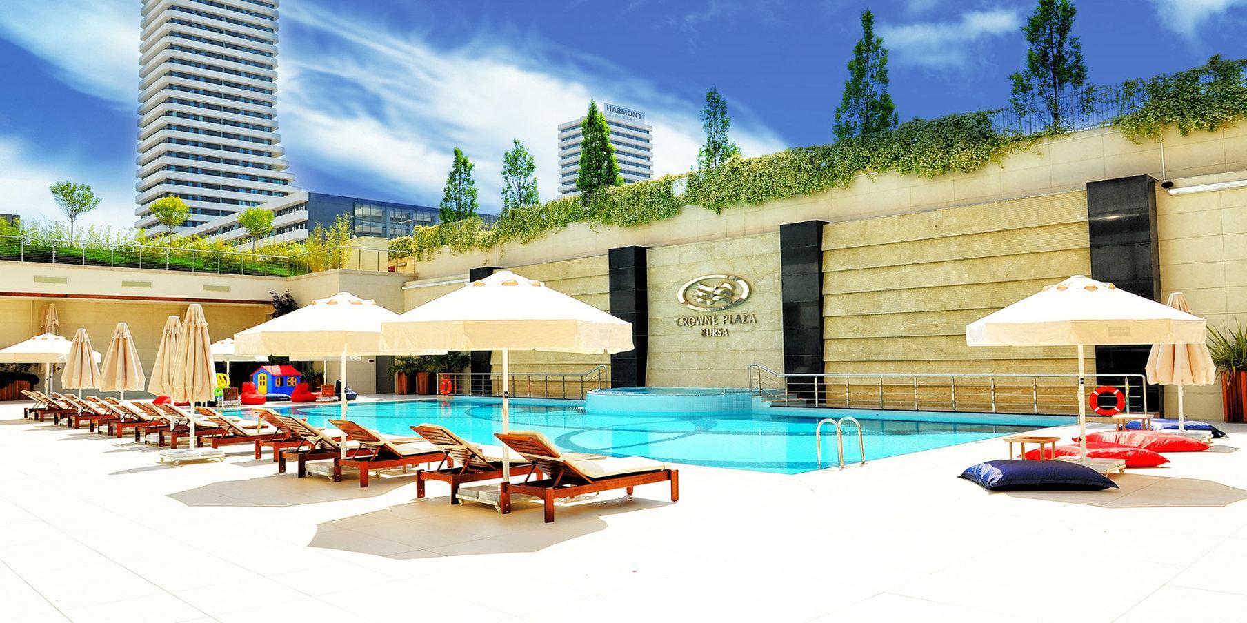 Crowne Plaza Bursa Convention Center & Thermal Spa By Ihg Exterior photo The swimming pool at the hotel