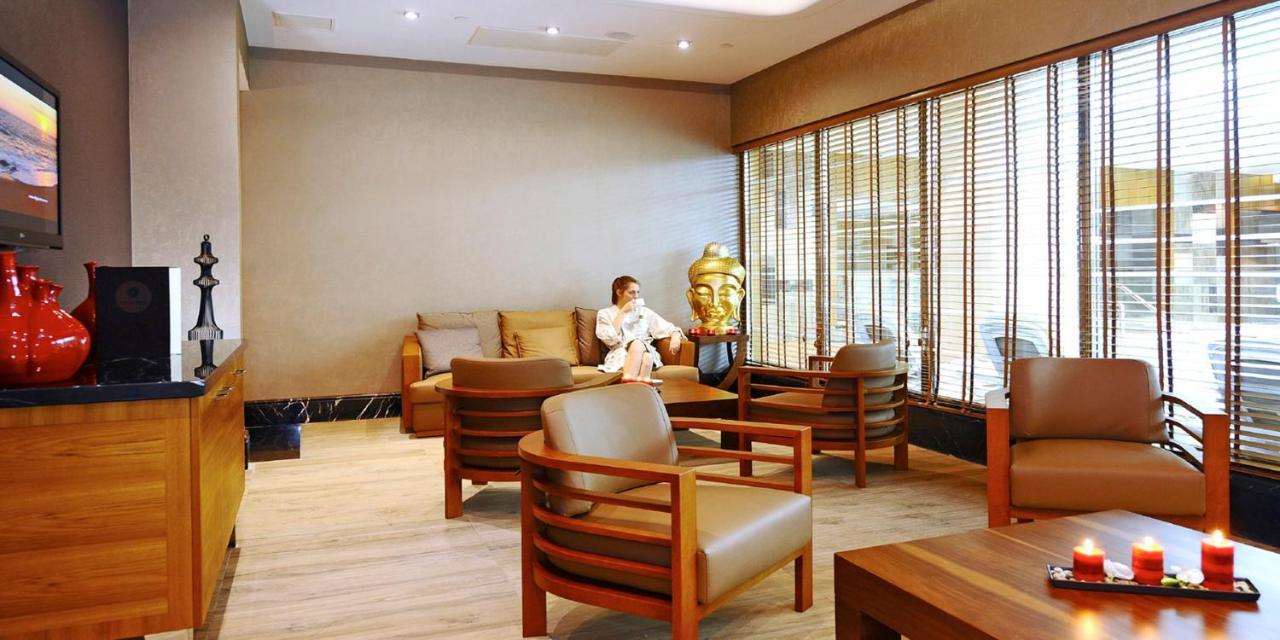 Crowne Plaza Bursa Convention Center & Thermal Spa By Ihg Exterior photo The interior of the Thai Airways First Class Lounge at Suvarnabhumi Airport