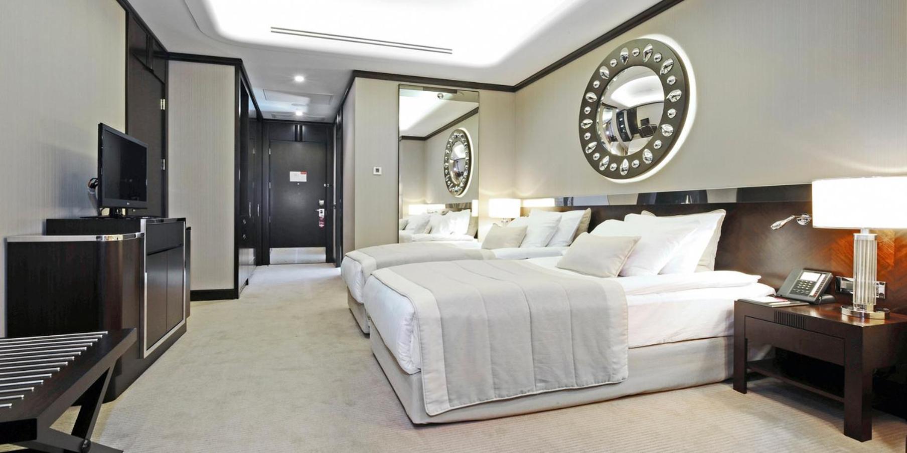 Crowne Plaza Bursa Convention Center & Thermal Spa By Ihg Exterior photo A room at the hotel