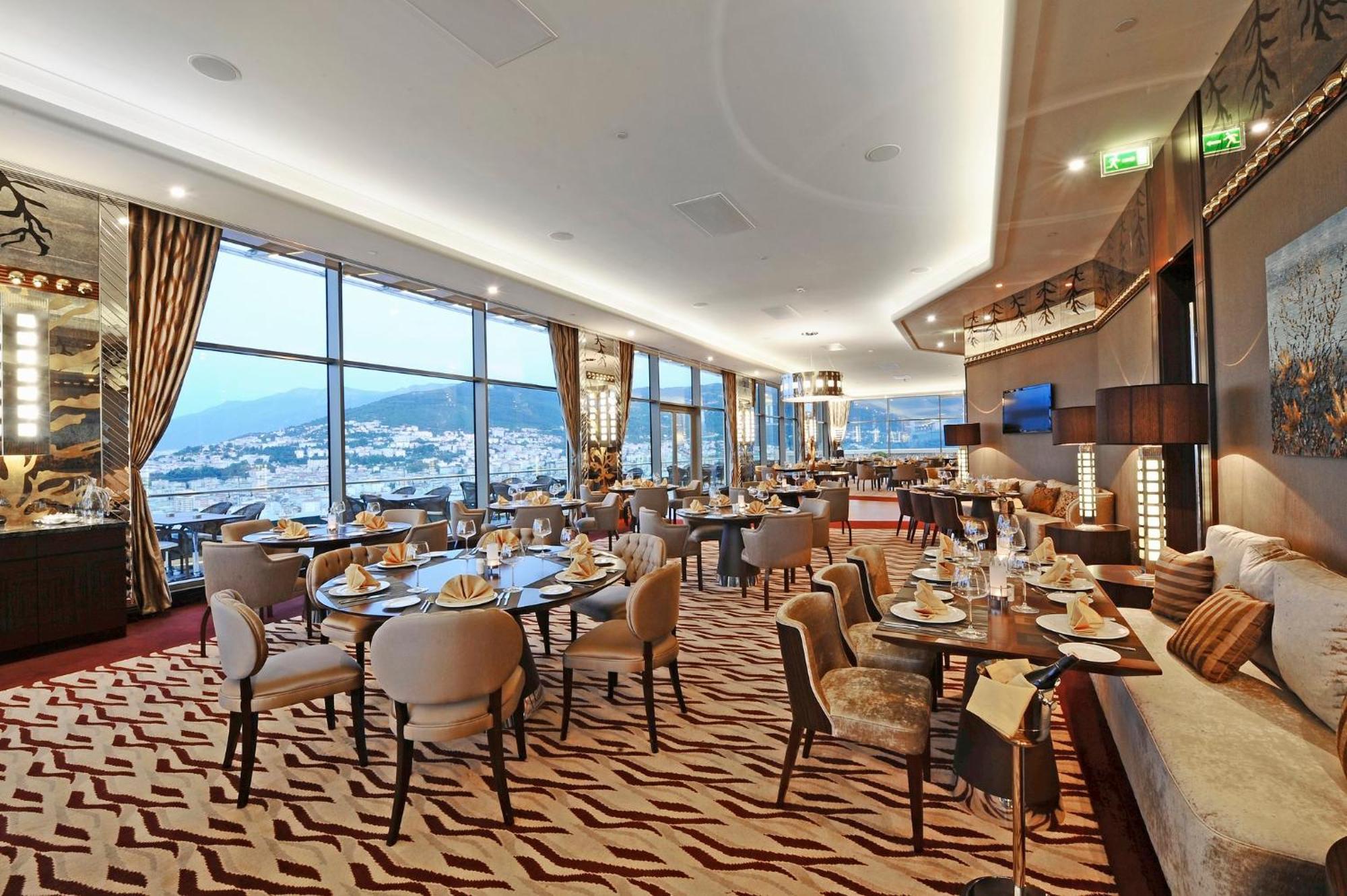 Crowne Plaza Bursa Convention Center & Thermal Spa By Ihg Exterior photo The 360 Restaurant